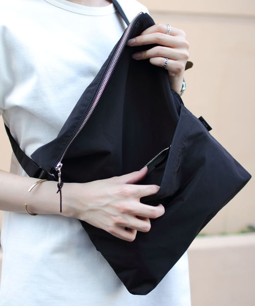 STANDARD SUPPLY（スタンダードサプライ）の「STANDARD SUPPLY / スタンダードサプライ　フォールドミュゼット（ショルダーバッグ） FOLD MUSETTE（ショルダーバッグ・メンズ・ブラック/オリーブ/カーキブラウン/ネイビー/ベージュ/グレー/グレイッシュベージュ/マスタード・FREE）」の20枚目の写真