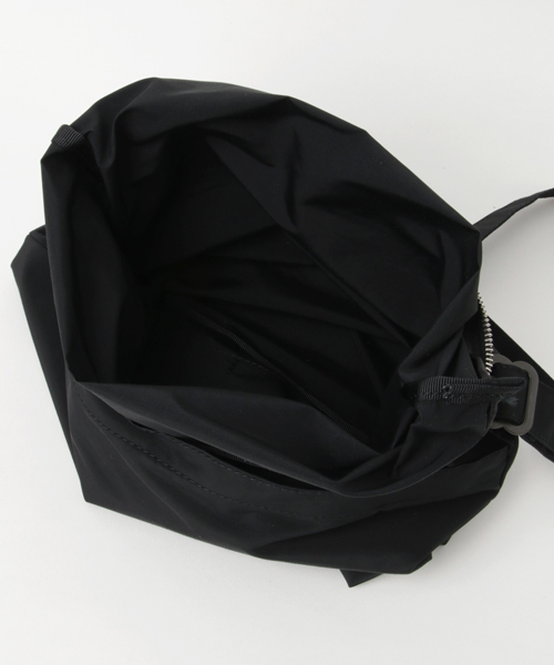 STANDARD SUPPLY（スタンダードサプライ）の「STANDARD SUPPLY / スタンダードサプライ　フォールドミュゼット（ショルダーバッグ） FOLD MUSETTE（ショルダーバッグ・メンズ・ブラック/オリーブ/カーキブラウン/ネイビー/ベージュ/グレー/グレイッシュベージュ/マスタード・FREE）」の12枚目の写真