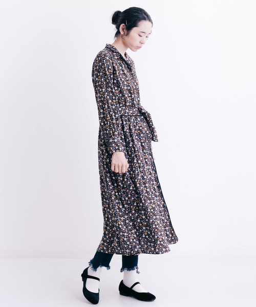 MERLOT(メルロー)の「フラワー柄ロングシャツワンピース1341(シャツワンピース・レディース・ブラック/ブルー/オレンジ・FREE)」の12枚目の写真