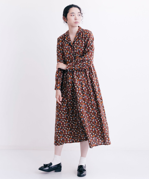 MERLOT(メルロー)の「フラワー柄ロングシャツワンピース1341(シャツワンピース・レディース・ブラック/ブルー/オレンジ・FREE)」の8枚目の写真