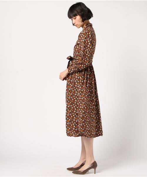 MERLOT(メルロー)の「フラワー柄ロングシャツワンピース1341(シャツワンピース・レディース・ブラック/ブルー/オレンジ・FREE)」の9枚目の写真