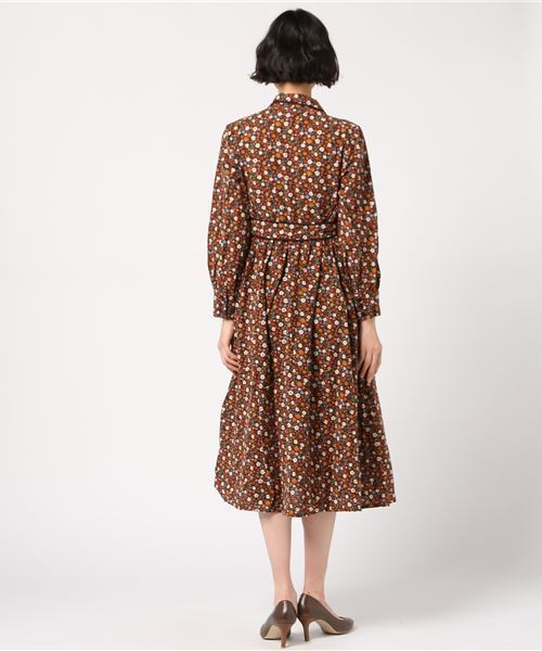 MERLOT(メルロー)の「フラワー柄ロングシャツワンピース1341(シャツワンピース・レディース・ブラック/ブルー/オレンジ・FREE)」の11枚目の写真