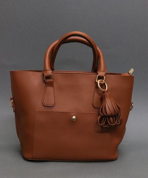 florist（フローリスト）の「【2way】フリンジチャームシンプルレザーハンドバッグ/ショルダーバッグ（ショルダーバッグ・レディース・ブラック/ベージュ/グレー/レッド/ピンク/グリーン/キャメル・FREE）」の5枚目の写真