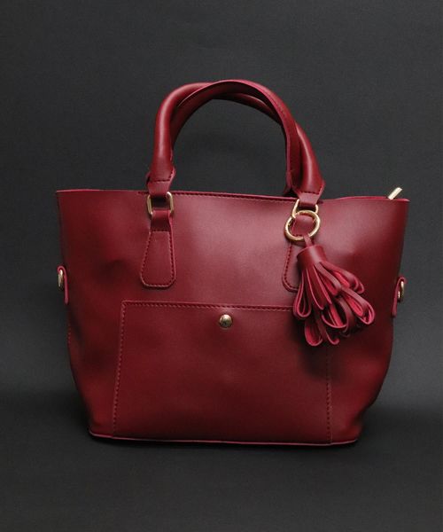 florist（フローリスト）の「【2way】フリンジチャームシンプルレザーハンドバッグ/ショルダーバッグ（ショルダーバッグ・レディース・ブラック/ベージュ/グレー/レッド/ピンク/グリーン/キャメル・FREE）」の7枚目の写真