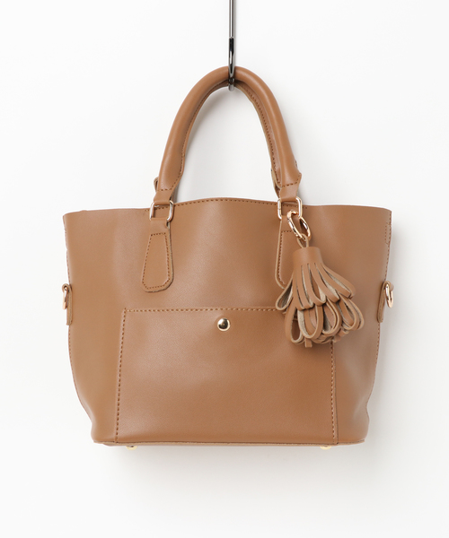 florist（フローリスト）の「【2way】フリンジチャームシンプルレザーハンドバッグ/ショルダーバッグ（ショルダーバッグ・レディース・ブラック/ベージュ/グレー/レッド/ピンク/グリーン/キャメル・FREE）」の3枚目の写真