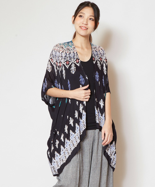 チャイハネ（チャイハネ）の「【チャイハネ】エスニック柄スマートカーディガン（カーディガン/ボレロ・レディース・ブルー/ホワイト/ホワイト系その他/ピンク系その他/ベージュ/ブラック系その他/ライトブルー/ブラウン/マルチ/ブラックミックス/ダークブルー/その他3/その他1/その他2/イエロー/ブルー系その他/ベージュ系その他/ホワイト×ブルー/ホワイト系その他2/イエロー系その他/ネイビー/E/A/B/C/D/H/J/F/G/I・FREE）」の5枚目の写真