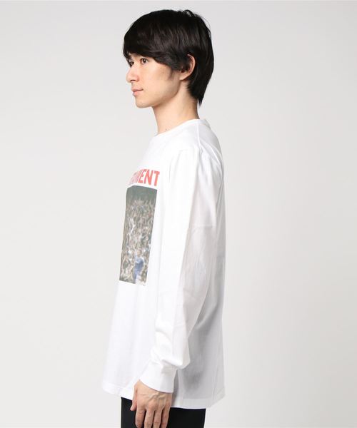 ADAM ET ROPE'(アダムエロペ)の「【A.FOUR】ENTERTAINMENT LONGSLEEVE TEE 03(Tシャツ/カットソー・メンズ・ホワイト・L/M/S)」の2枚目の写真