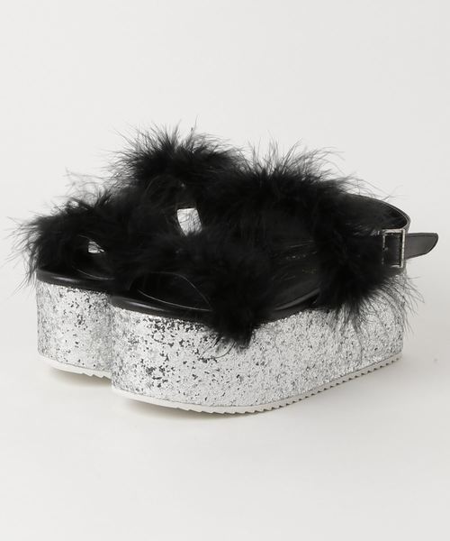 WEGO(ウィゴー)の「WEGO/ラメソールファーサンダル(サンダル・レディース・ホワイト/ブラック・LARGE/MEDIUM)」の8枚目の写真