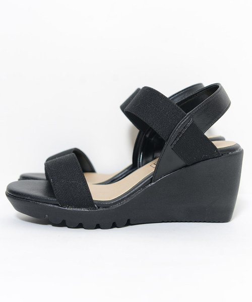 shopnikoniko（ショップニコニコ）の「日本製ストラップゴムコンフォートサンダル（サンダル・レディース・ブラック/ベージュ・LL/S/M/L）」の4枚目の写真