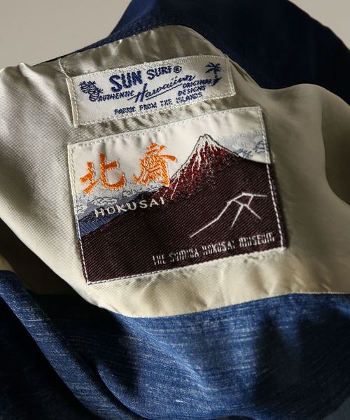 SUN SURF（サンサーフ）の「SUN SURF×ホクサイ / サンサーフ×葛飾北斎 : ガイフウカイセイ #（シャツ/ブラウス・メンズ・ネイビー・MEDIUM/LARGE）」の10枚目の写真