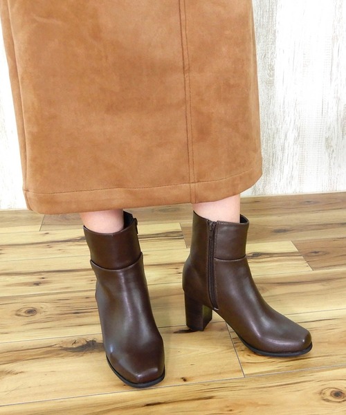 minia（ミニア）の「スタックヒールミドルブーツ　■（ブーツ・レディース・ホワイト/ブラック/ブラウン/ダークブラウン・S/M/L/LL）」の14枚目の写真