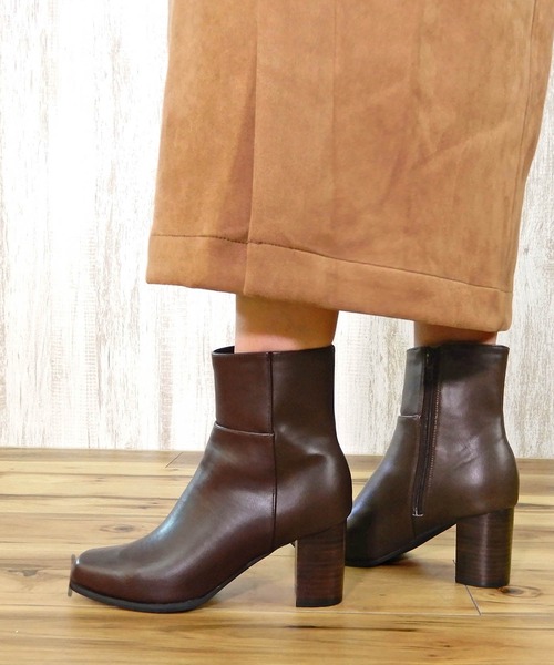 minia（ミニア）の「スタックヒールミドルブーツ　■（ブーツ・レディース・ホワイト/ブラック/ブラウン/ダークブラウン・S/M/L/LL）」の6枚目の写真