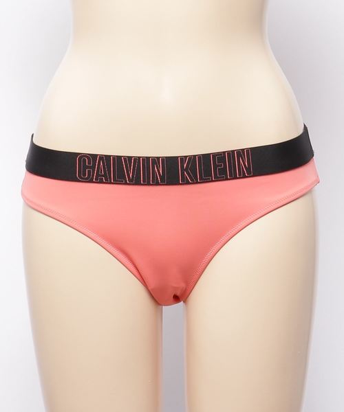 CALVIN KLEIN SWIMWEAR(カルバンクラインスイムウェア)の「クラシック ソリッド ビキニ(水着・レディース・ブラック/ピンク・S/XS)」の2枚目の写真