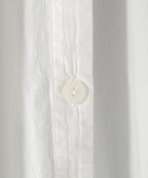 BAYFLOW（ベイフロー）の「ベルトツキガウンワンピース（ワンピース・レディース・ホワイト/ブルー/ネイビー・MEDIUM/SMALL）」の7枚目の写真