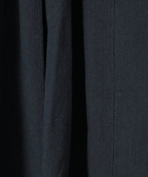 BAYFLOW（ベイフロー）の「ベルトツキガウンワンピース（ワンピース・レディース・ホワイト/ブルー/ネイビー・MEDIUM/SMALL）」の17枚目の写真