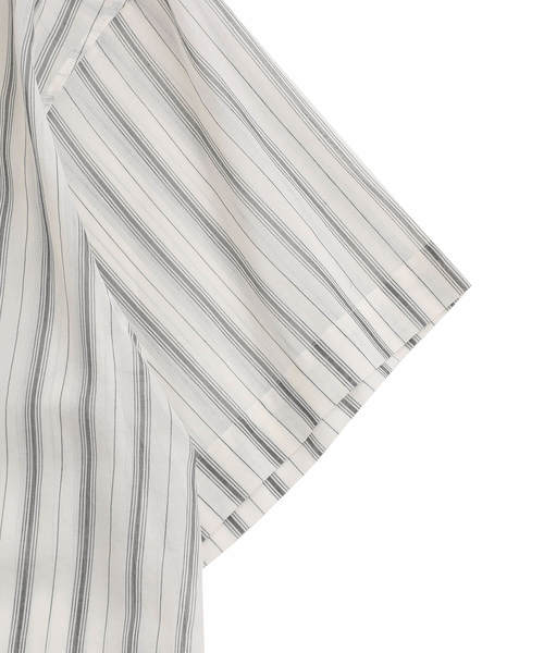 UNDECORATED（アンデコレイテッド）の「【UNDECORATED】コットンストライプSSシャツ（シャツ/ブラウス・メンズ・ホワイト/レッド・2/1）」の10枚目の写真