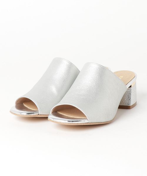 cava cava（サヴァサヴァ）の「〈cavacava (サヴァサヴァ)〉ワンバンドサンダル（サンダル・レディース・ブラック/シルバー/シャンパン/ブラック系その他・22.5cm/23.0cm/23.5cm/24.0cm/24.5cm）」の3枚目の写真