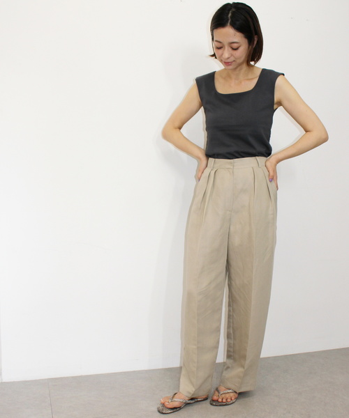 ottilie（オティーリエ）の「スクエアネックプルオーバー（Tシャツ/カットソー・レディース・オフホワイト/ブラック/チャコールグレー/ブラウン・FREE）」の13枚目の写真