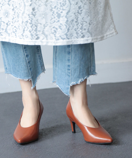 SESTO(セスト)の「甲深ポインテッドトゥ7cmストレートヒールパンプス(パンプス・レディース・レオパード/パイソン/チェック/キャメル/ブラック系その他/ボルドー/アイボリー/グレー/ダークブラウン/ブラック・23.5cm/24.0cm/24.5cm/25.5cm/22.5cm/23.0cm/22.0cm)」の7枚目の写真