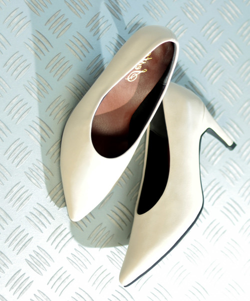 SESTO(セスト)の「甲深ポインテッドトゥ7cmストレートヒールパンプス(パンプス・レディース・レオパード/パイソン/チェック/キャメル/ブラック系その他/ボルドー/アイボリー/グレー/ダークブラウン/ブラック・23.5cm/24.0cm/24.5cm/25.5cm/22.5cm/23.0cm/22.0cm)」の2枚目の写真