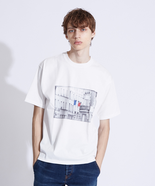 ABAHOUSE(アバハウス)の「【another sky】フォト半袖Tシャツ(Tシャツ/カットソー・メンズ・ホワイト/ブラック/ホワイト系その他/ブラック系その他・44/46/48)」の2枚目の写真