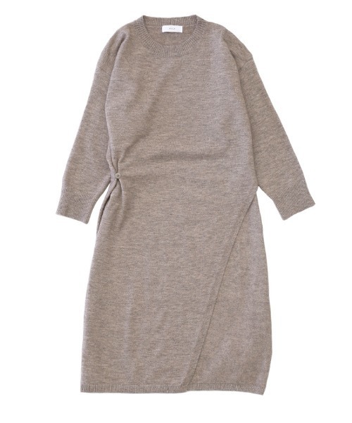 select MOCA（セレクトモカ）の「オーバースリットニットワンピース/クルーネックワンポイントボタンデザインレイヤードワンピ（ワンピース・レディース・ブラック/ブラウン/アイボリー・FREE）」の16枚目の写真