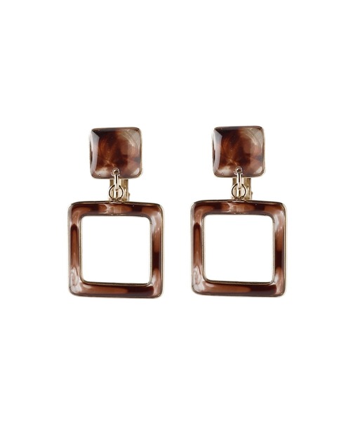 ANEMONE（アネモネ）の「つやつやプレートのシックカラーイヤリング[スクエア]（イヤリング・レディース・ブラウン/グレー/カーキ/ライトピンク・FREE）」の5枚目の写真