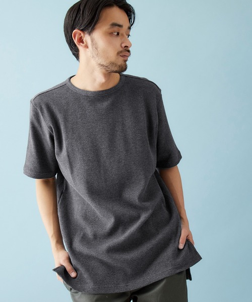 MONO-MART（モノマート）の「サーマル半袖ワッフル編みクルーネックサイドスリットカットソー（Tシャツ/カットソー・メンズ・スモークピンク/ブラウン系その他/アイボリー/キャメル/ヘザーグレー/チャコールグレー/ベージュ/カーキ/ブラック/ネイビー/ブルーグリーン/パープル系その他/ブルー系その他・XL/L/M/S）」の3枚目の写真