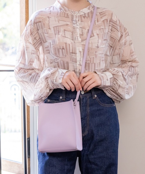 ALTROSE（アルトローズ）の「ショルダ－バッグ ミニショルダー シンシア ラセット（ショルダーバッグ・レディース・ブラック/ベージュ/グレー/ブラック系その他/ブラウン系その他/アニマル/グレー系その他6/ブラック系その他6/ベージュ系その他6/グリーン/ブラック系その他7/ブラウン系その他7/アイボリー/ゼブラ/レオパード/ブラウン系/キャメル/ベージュ系/ライトグリーン/ブルー/フューシャピンク/パープル/オレンジ/レッド/クリーム/ネイビー/ダークベージュ/ダークグリーン/ワイン・FREE）」の21枚目の写真