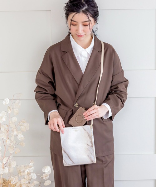 ALTROSE（アルトローズ）の「ショルダ－バッグ ミニショルダー シンシア ラセット（ショルダーバッグ・レディース・ブラック/ベージュ/グレー/ブラック系その他/ブラウン系その他/アニマル/グレー系その他6/ブラック系その他6/ベージュ系その他6/グリーン/ブラック系その他7/ブラウン系その他7/アイボリー/ゼブラ/レオパード/ブラウン系/キャメル/ベージュ系/ライトグリーン/ブルー/フューシャピンク/パープル/オレンジ/レッド/クリーム/ネイビー/ダークベージュ/ダークグリーン/ワイン・FREE）」の14枚目の写真