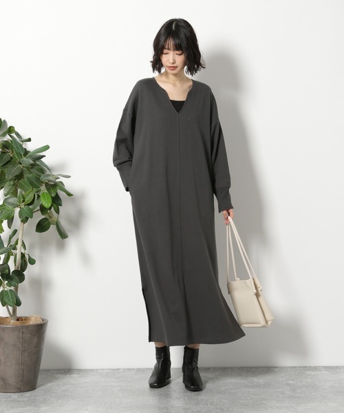 LAKOLE（ラコレ）の「センターシームスウェットマキシワンピース / LAKOLE（ワンピース・レディース・ダークグレー/モカ/ベージュ/カーキ/ライトグリーン/ブラック/ナチュラル・SMALL/MEDIUM）」の8枚目の写真