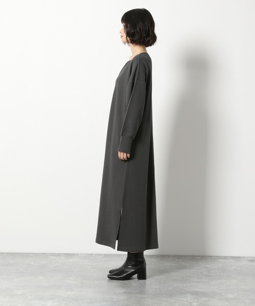 LAKOLE（ラコレ）の「センターシームスウェットマキシワンピース / LAKOLE（ワンピース・レディース・ダークグレー/モカ/ベージュ/カーキ/ライトグリーン/ブラック/ナチュラル・SMALL/MEDIUM）」の17枚目の写真