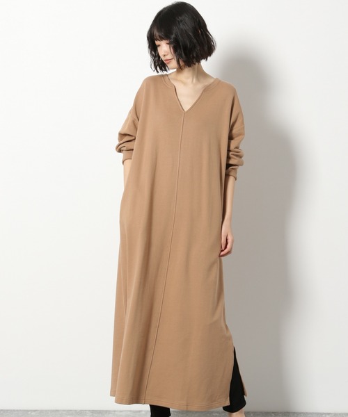 LAKOLE（ラコレ）の「センターシームスウェットマキシワンピース / LAKOLE（ワンピース・レディース・ダークグレー/モカ/ベージュ/カーキ/ライトグリーン/ブラック/ナチュラル・SMALL/MEDIUM）」の10枚目の写真