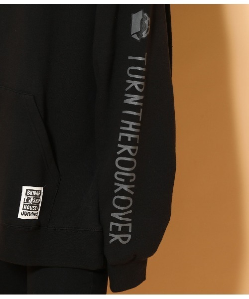JUNRED(ジュンレッド)の「BRIDGE SHIP HOUSExJUNRed コラボパーカー(パーカー・メンズ・ブラック/オフホワイト/サックスブルー/ピンク系その他・M/L)」の18枚目の写真