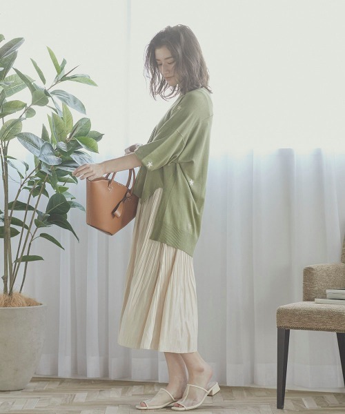 LIPSTAR（リップスター）の「星柄ニットプルオーバー（ニット/セーター・レディース・ブラック/ベージュ/グリーン・M）」の8枚目の写真