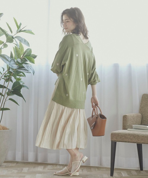 LIPSTAR（リップスター）の「星柄ニットプルオーバー（ニット/セーター・レディース・ブラック/ベージュ/グリーン・M）」の6枚目の写真