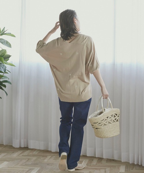 LIPSTAR（リップスター）の「星柄ニットプルオーバー（ニット/セーター・レディース・ブラック/ベージュ/グリーン・M）」の13枚目の写真