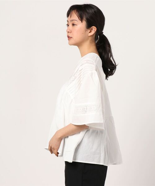 Auntie Rosa Holiday（アンティローザホリデー）の「レース使いブラウス（シャツ/ブラウス・レディース・ライトグレー/ブラウン/オフホワイト・FREE）」の5枚目の写真