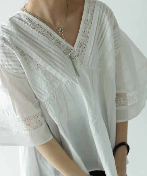 Auntie Rosa Holiday（アンティローザホリデー）の「レース使いブラウス（シャツ/ブラウス・レディース・ライトグレー/ブラウン/オフホワイト・FREE）」の10枚目の写真