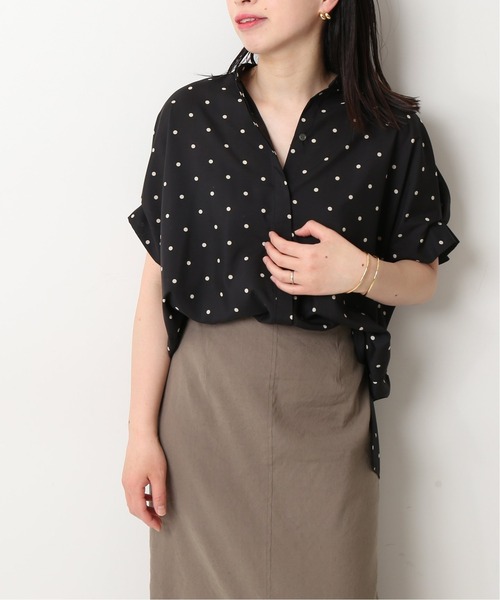 journal standard L'essage（ジャーナルスタンダードレサージュ）の「タックスリーブ シャツ◆（シャツ/ブラウス・レディース・ホワイト/ブラック/ブラウン/ブルー・FREE）」の3枚目の写真