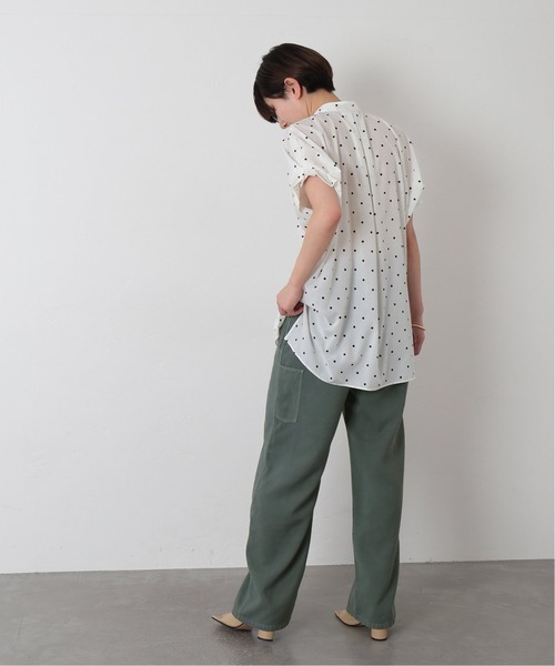 journal standard L'essage（ジャーナルスタンダードレサージュ）の「タックスリーブ シャツ◆（シャツ/ブラウス・レディース・ホワイト/ブラック/ブラウン/ブルー・FREE）」の5枚目の写真