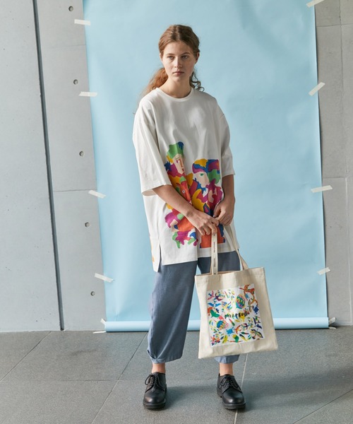 FRAPBOIS（フラボア）の「FRAPBOIS×田室綾乃×クレパス BIG Tシャツ（Tシャツ/カットソー・レディース・ホワイト/ブラック・1）」の6枚目の写真