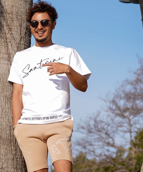 アダムスジャグラー ベージュ 長袖Tシャツとショートパンツ セット アダムスジャグラー ベージュ 長袖Tシャツとショートパンツ セット