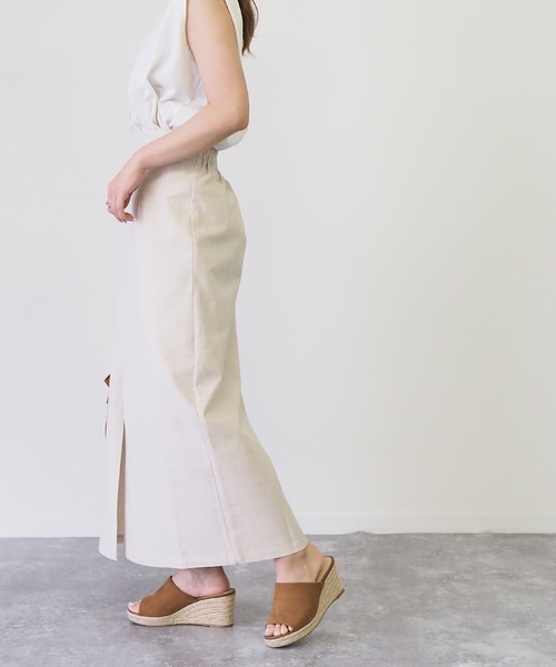 Riberry（リベリー）の「前スリットタイトスカート（スカート・レディース・ベージュ/ブラウン/カーキ/キナリ・MEDIUM）」の9枚目の写真