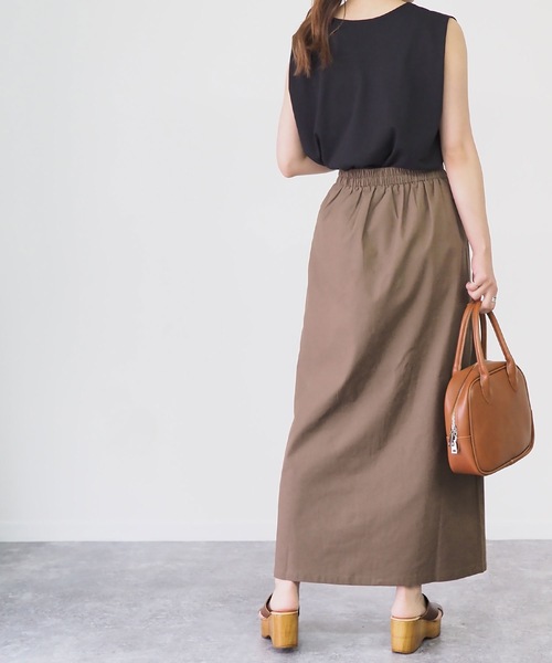 Riberry（リベリー）の「前スリットタイトスカート（スカート・レディース・ベージュ/ブラウン/カーキ/キナリ・MEDIUM）」の11枚目の写真