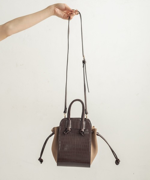 CAPRICIEUX LE'MAGE(カプリシューレマージュ)の「スエードコンビミニトートバッグ(ハンドバッグ・レディース・ブラック/ブラウン/グレイッシュベージュ・ONESIZE)」の7枚目の写真