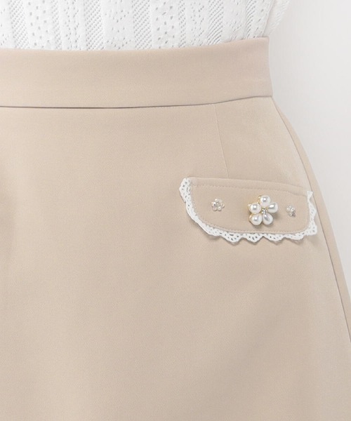 LODISPOTTO（ロディスポット）の「フルールビジュ－台形スカート（スカート・レディース・ベージュ/ブラック・MEDIUM）」の7枚目の写真