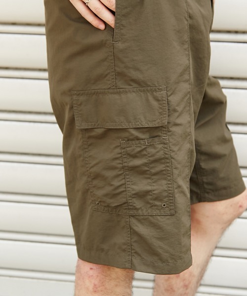 CIAOPANIC TYPY（チャオパニックティピー）の「Roueナイロンカーゴショートパンツ（カーゴパンツ・メンズ・ブラック/カーキ・MEDIUM/LARGE）」の11枚目の写真