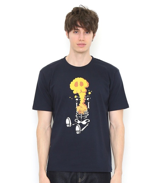 Design Tshirts Store graniph(デザイン ティーシャツ ストア グラニフ)の「ドクロ雲 コントロールベア(ヤッターマン)|コラボTシャツ(Tシャツ/カットソー・メンズ・ネイビー・SMALL/MEDIUM/LARGE/X-SMALL)」の1枚目の写真