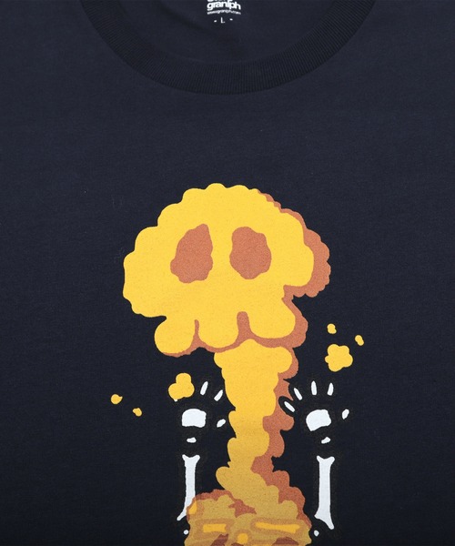 Design Tshirts Store graniph(デザイン ティーシャツ ストア グラニフ)の「ドクロ雲 コントロールベア(ヤッターマン)|コラボTシャツ(Tシャツ/カットソー・メンズ・ネイビー・SMALL/MEDIUM/LARGE/X-SMALL)」の6枚目の写真